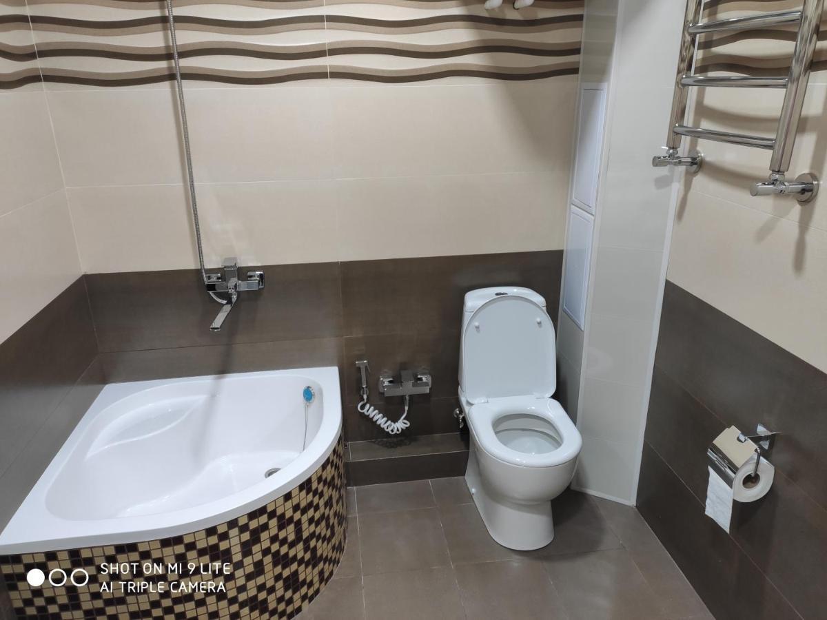 טשקנט 1-Bedroom Apartment In The Very City Center מראה חיצוני תמונה