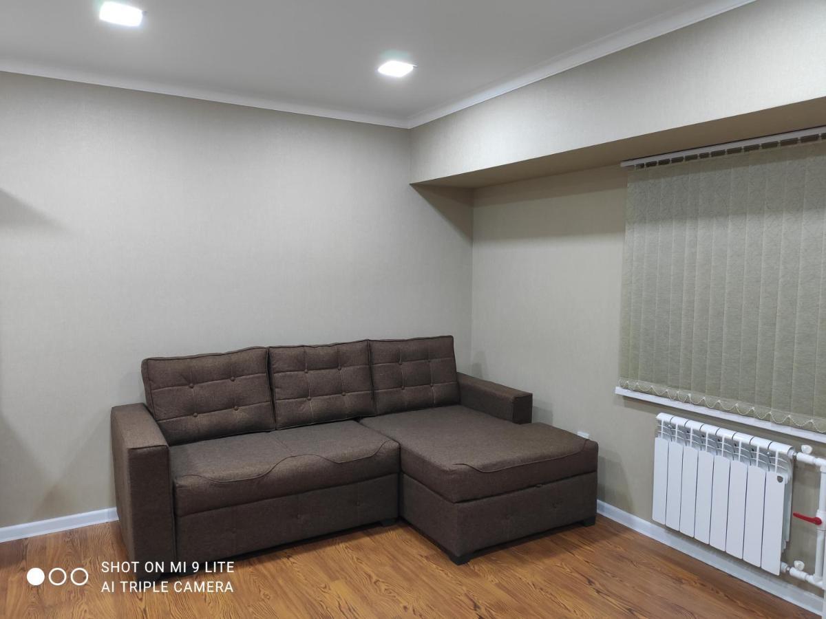 טשקנט 1-Bedroom Apartment In The Very City Center מראה חיצוני תמונה